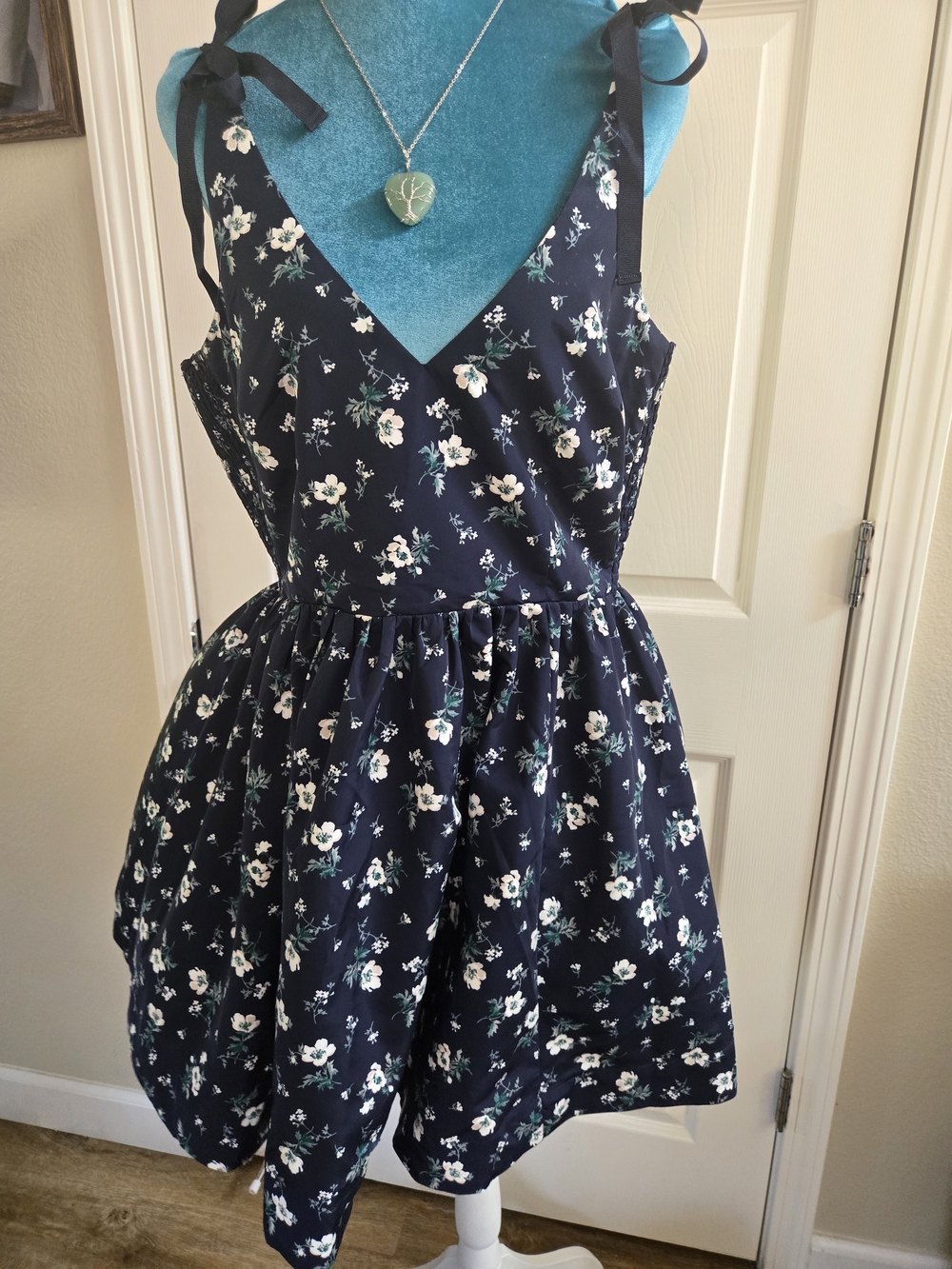 Old Navy OCCASSIONS Taffeta Floral Fit&Flare Dress- L